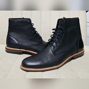 Nisolo Black Leather Men's Boots with Tan Sole